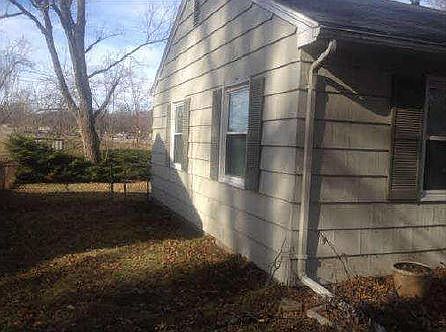 3rd image of 5860 Granada Ln