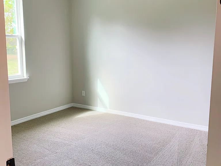 1034 Herman Ave — Photo 15