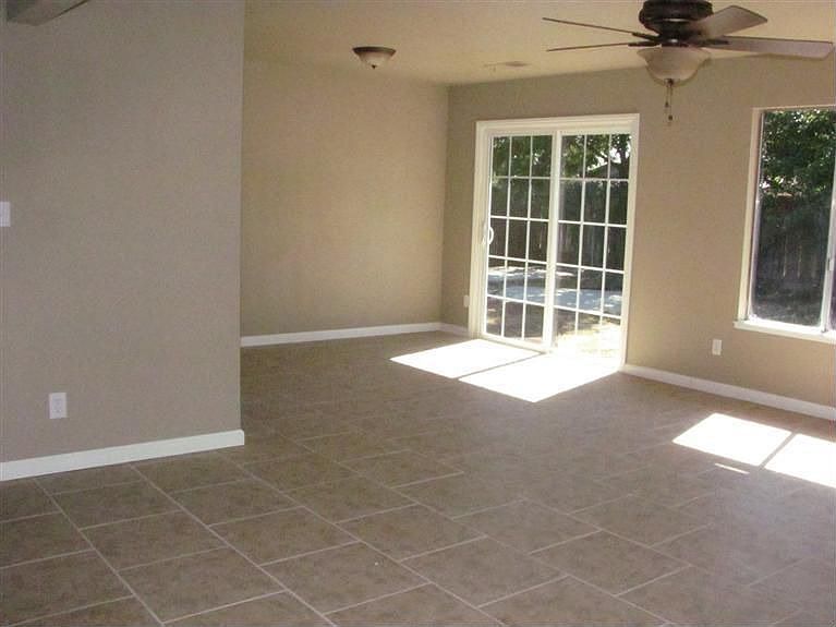 1st image of 3412 Moonview Dr