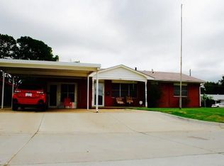 124 Barbour St, Moore, OK 73160