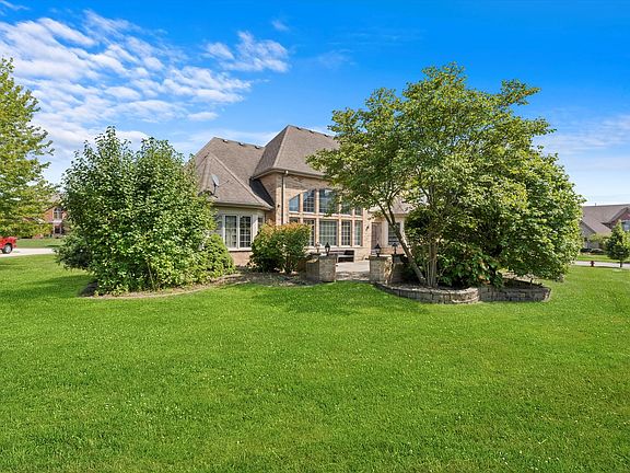 5th image of 23054 Sun River Dr