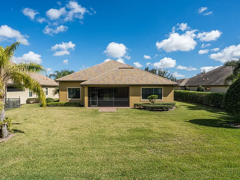 4127 Siena Cir — Photo 43