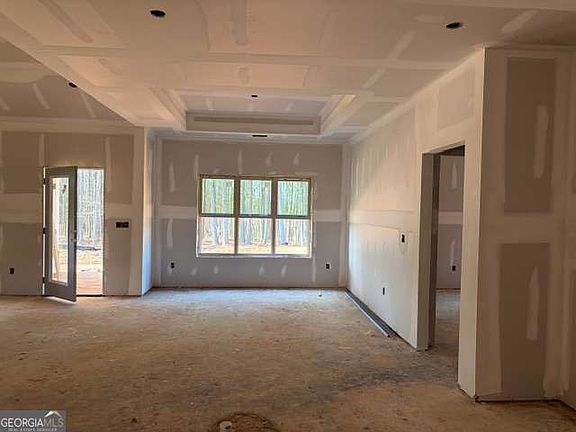 3rd image of 126 Woodford Dr