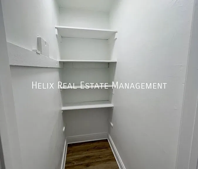 552 S Oakland Ave #4 — Photo 11