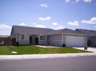 752 Tamsen Rd, Fernley, NV 89408