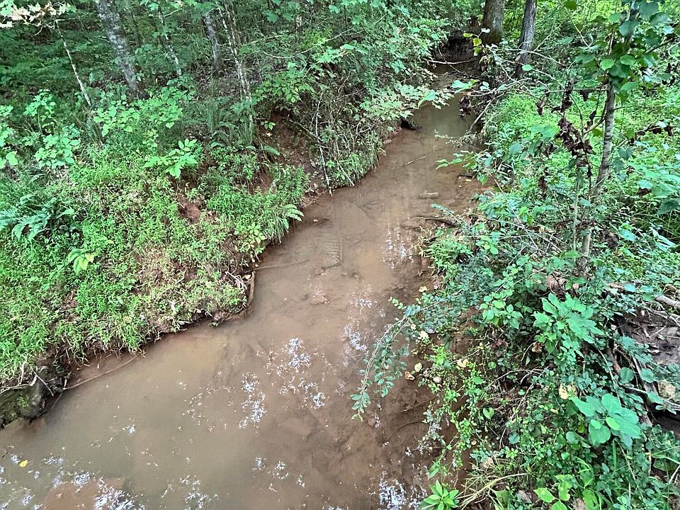 2nd image of 2656 Ballplay Rd