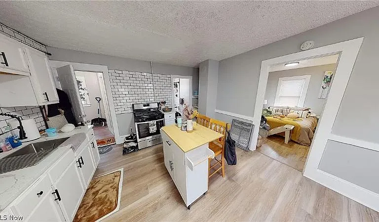 2111 Dowd Ave #4 — Photo 1
