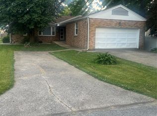 2133 Marquette Dr, Alton, IL 62002