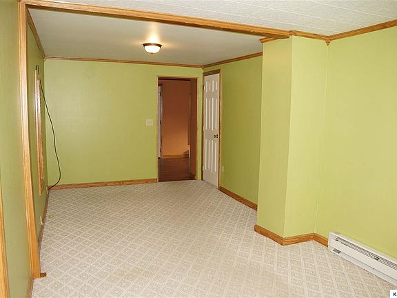 3rd image of 609 Howard St