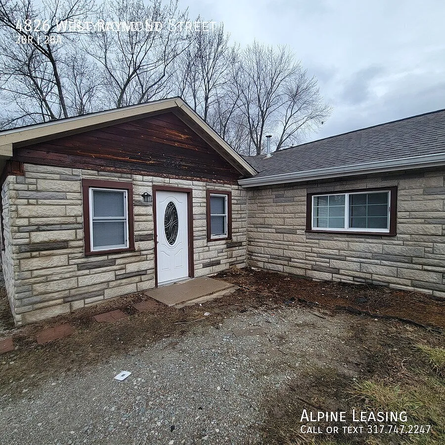 4826 W Raymond St photo 1