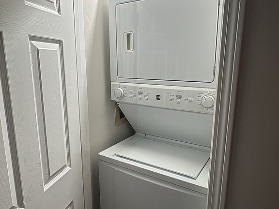 5th image of 205 Ferry St APT 210