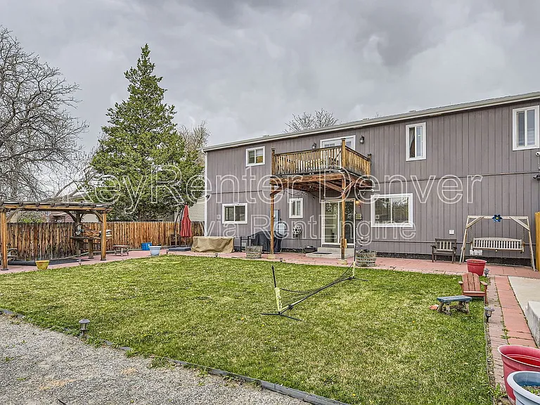 737 S Nome St #B — Photo 18