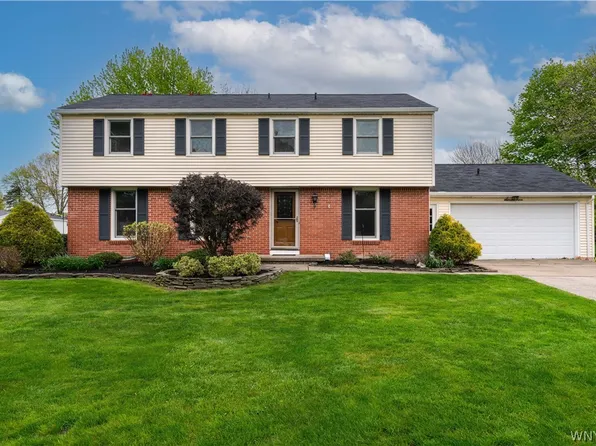 17 Fox Chapel Ct, Williamsville, NY 14221