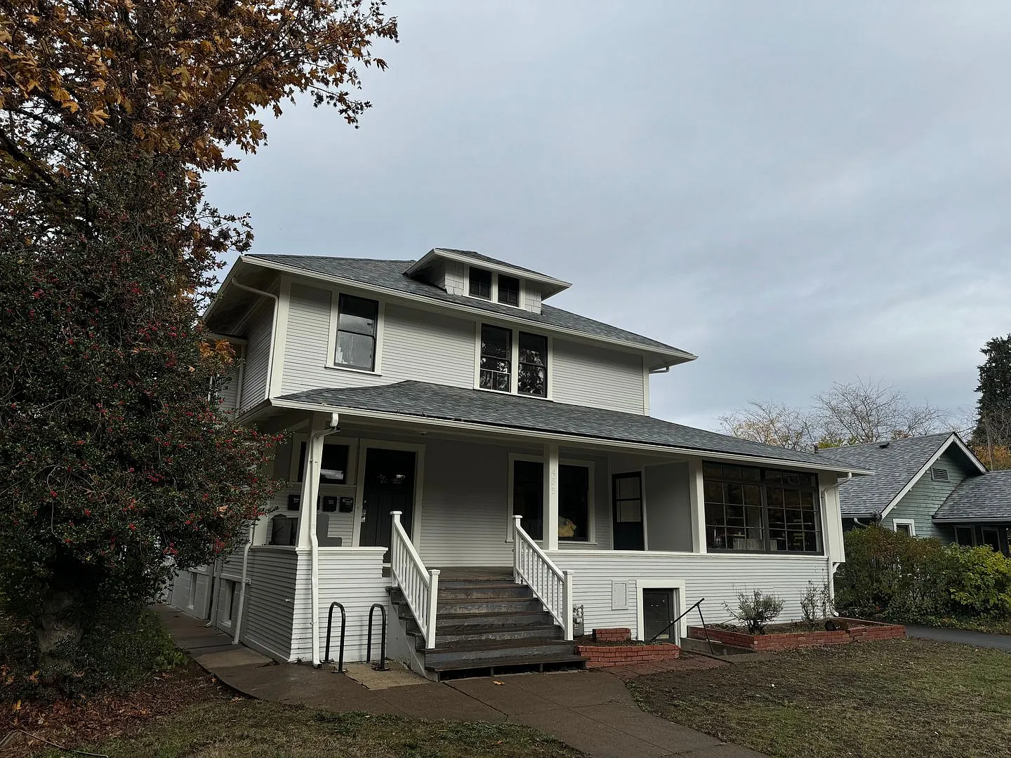 1 Bedroom, 1 Bath Near Downtown — Photo 2