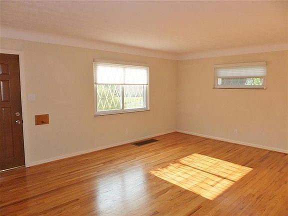3rd image of 5358 Lilibet Ct