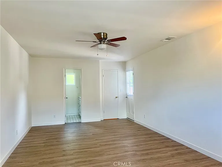 205 S 7th St — Photo 10