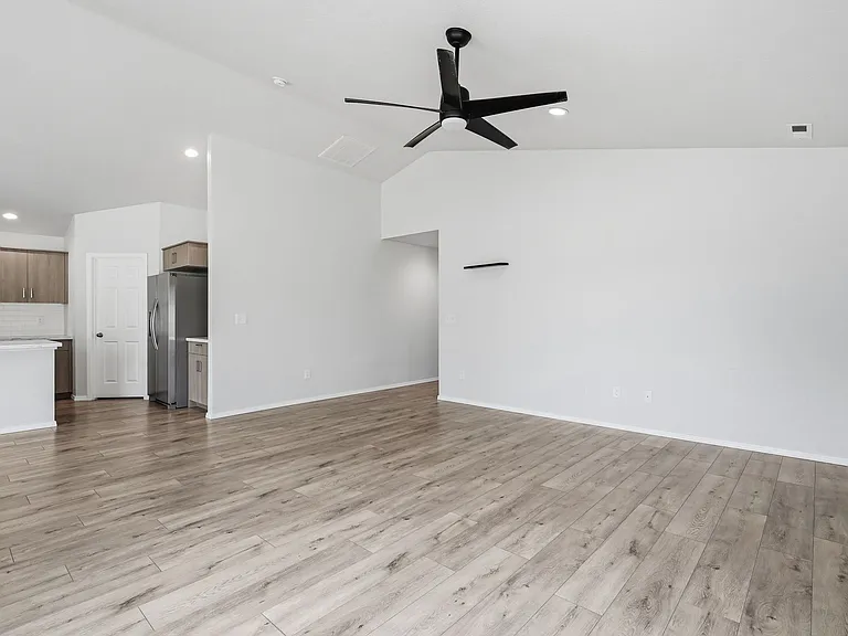 406 Hildago Way — Photo 9