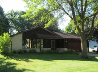 246 N 3rd St, Princeton, WI 54968