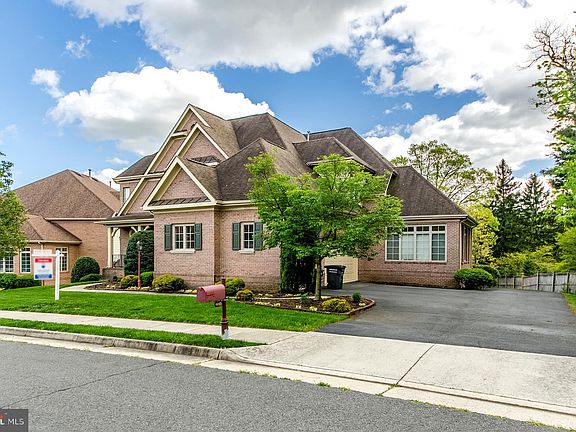 2nd image of 9005 Edgepark Rd