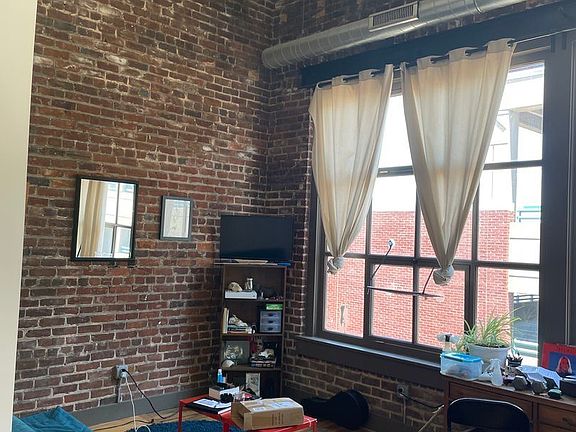 4th image of 1322 W Broad St #4