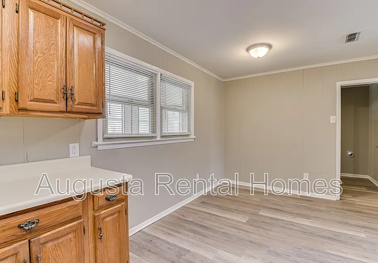3330 Young Forest Dr — Photo 13