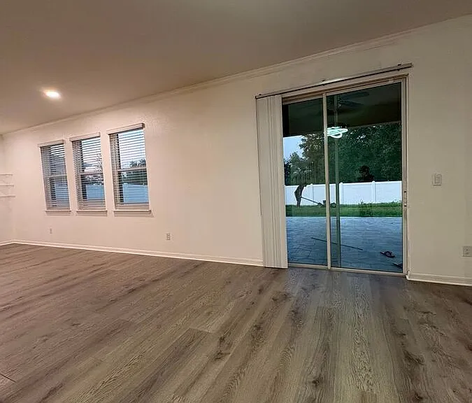 5344 Suncatcher Dr — Photo 7