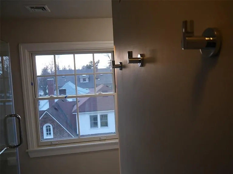 283 Norwood Ave — Photo 15