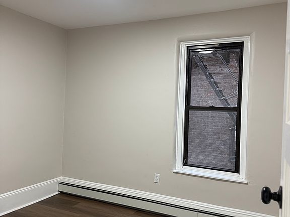 5th image of 171 Ocean Ave #1