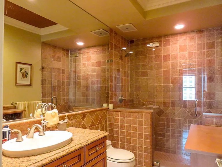 600 Hudson St #3B — Photo 14