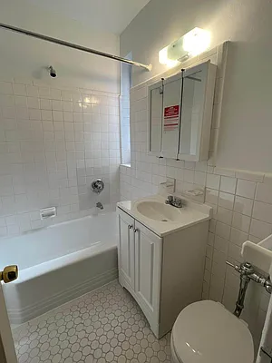 Rented by Contact Realty | media 34