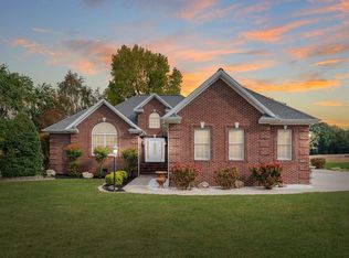 1727 Castleton Dr, Madisonville, KY 42431