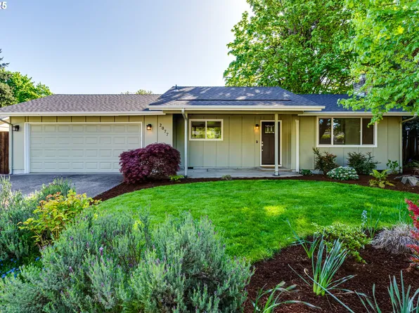 2077 Shiloh St, Eugene, OR 97401