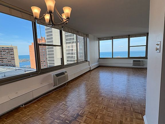 2nd image of 360 W Wellington Ave APT 16E