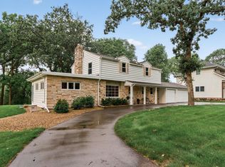 2685 Valley View Ln, New Brighton, MN 55112