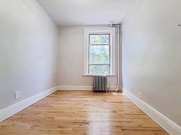 4th image of 1556 Atlantic Ave APT 2F