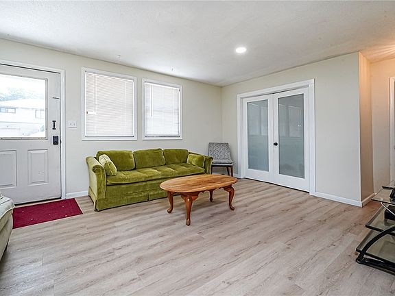 5th image of 1227 McCabe Ave