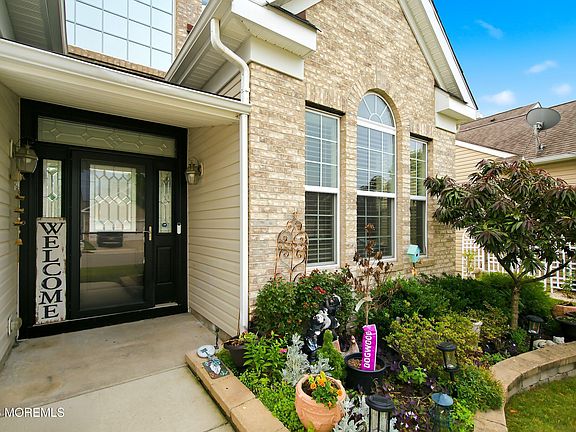 3rd image of 75 Strathmere Street