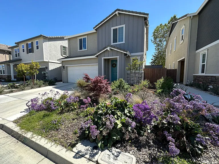 237 Agata Way — Photo 3