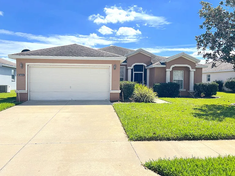 3233 Bellflower Way — Photo 1