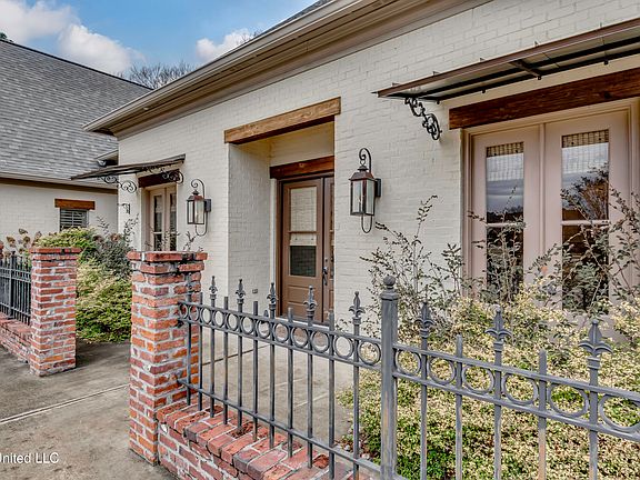 2nd image of 106 Normandy Ct