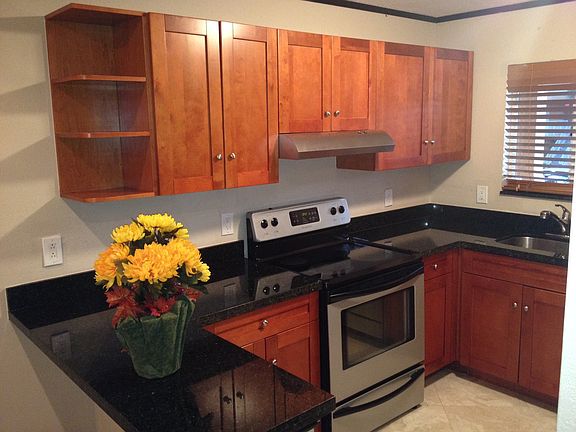 4th image of 6245 Kendale Lakes Cir #6245