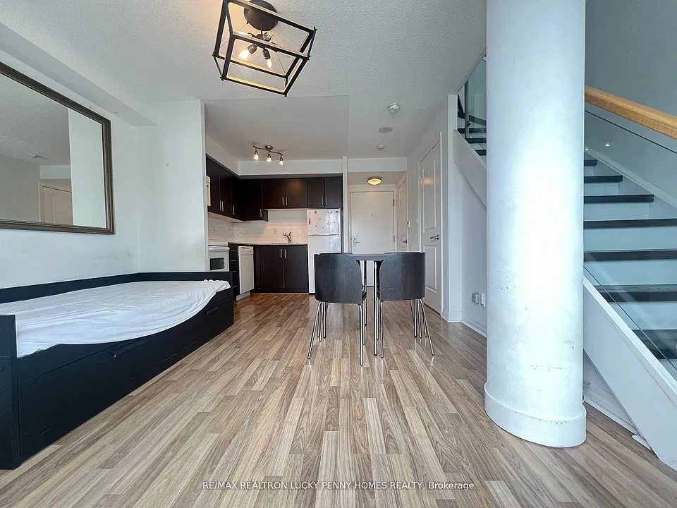 2035 Sheppard Ave E #109