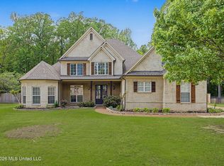 8433 Lakeview Dr, Olive Branch, MS 38654
