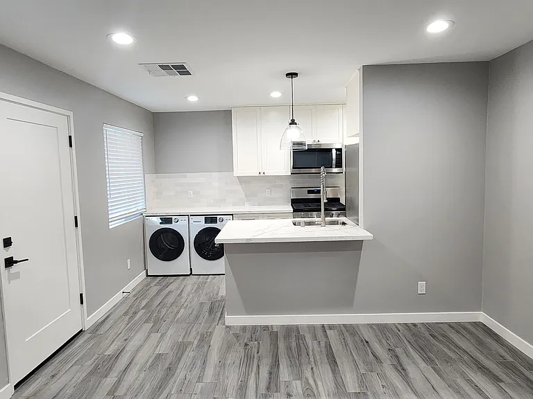 3901 H St #4 — Photo 1