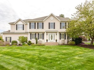 10 Bourbeau Ter, Newburyport, MA 01950