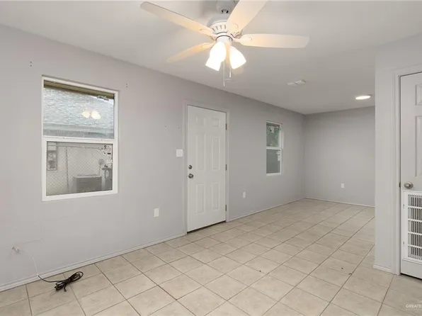 825 W 1st St APT 4, Mission, TX 78572
