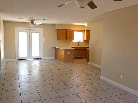 3rd image of 2873 S 28th Dr