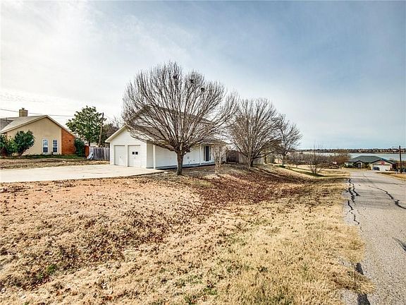 3rd image of 4508 Bevily Dr