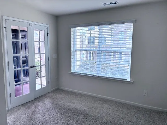 6025 Kentworth Dr — Photo 5