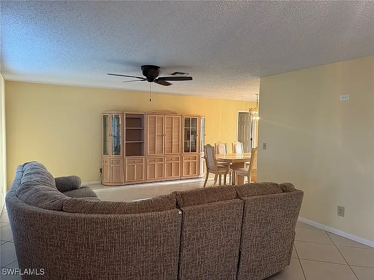 4628 SW 18th Ave — Photo 11